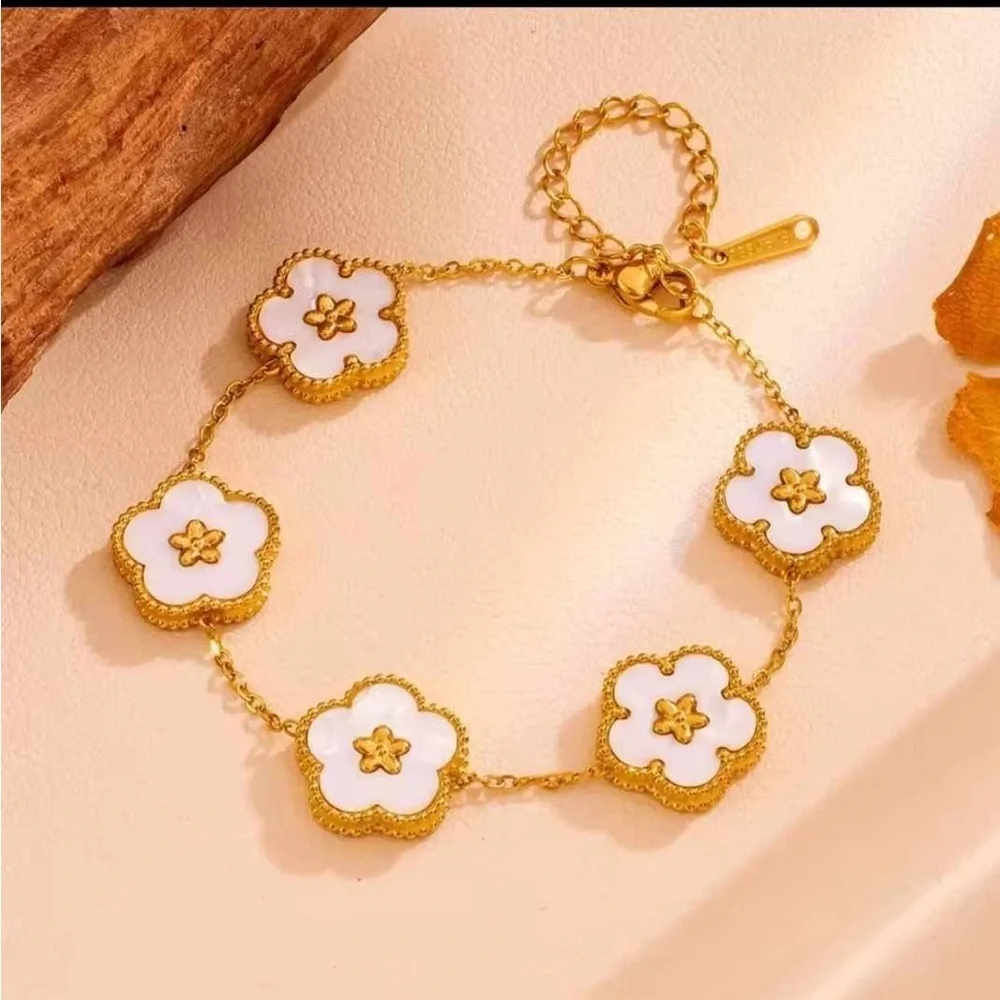 18K Gold White Plum Blossom 5 Leaf  Necklace, Earrings & Bracelet Set No Fade